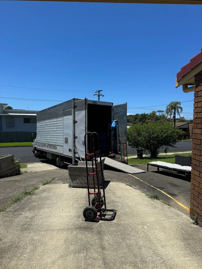 Unloading one of the 50 cm3 truck
